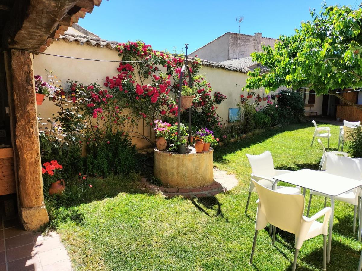 Albergue Don Camino Villalcázar de Sirga Εξωτερικό φωτογραφία